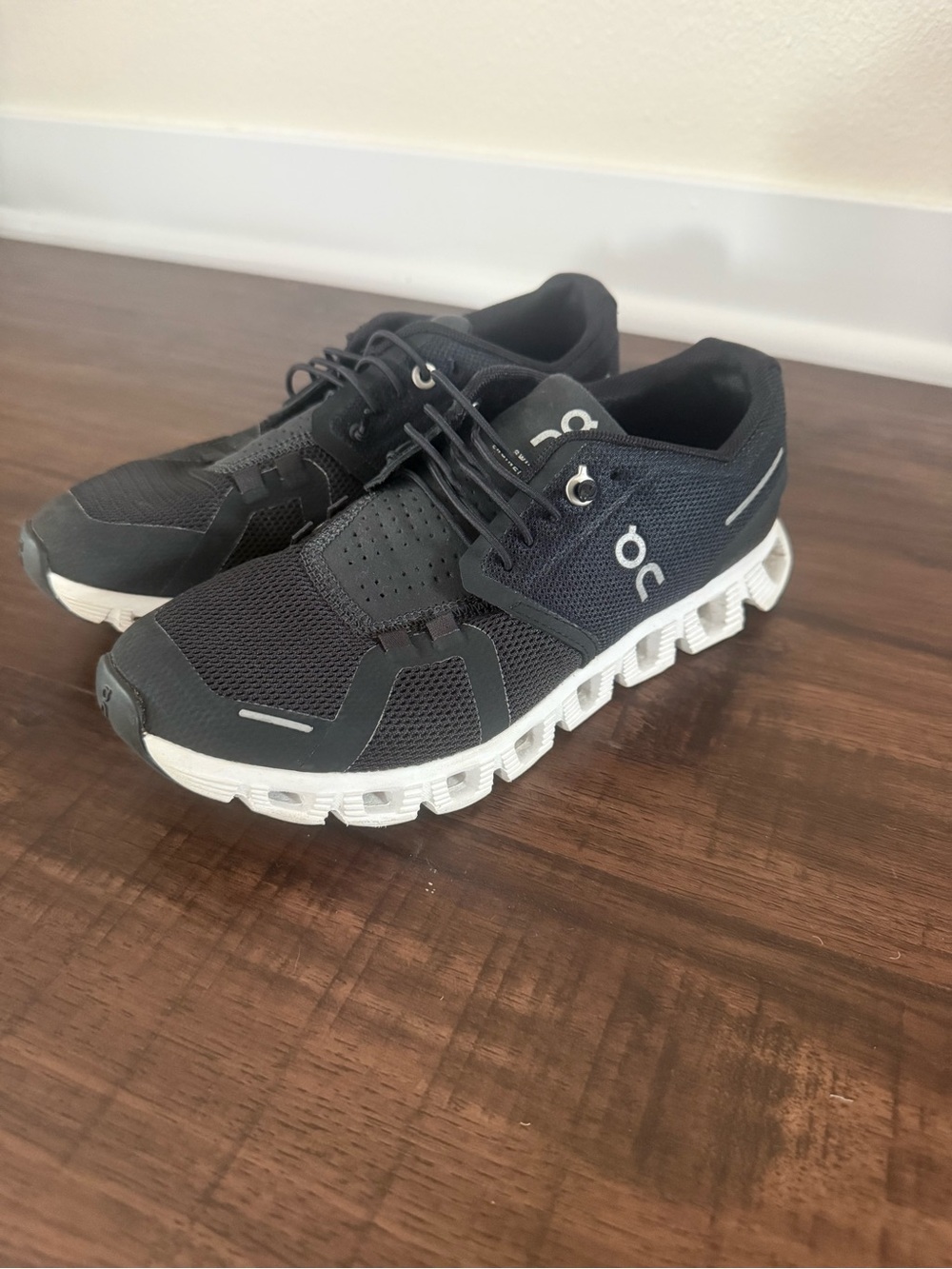 On Running Cloud X Black White Women’s Running Training Shoes Size 6.5